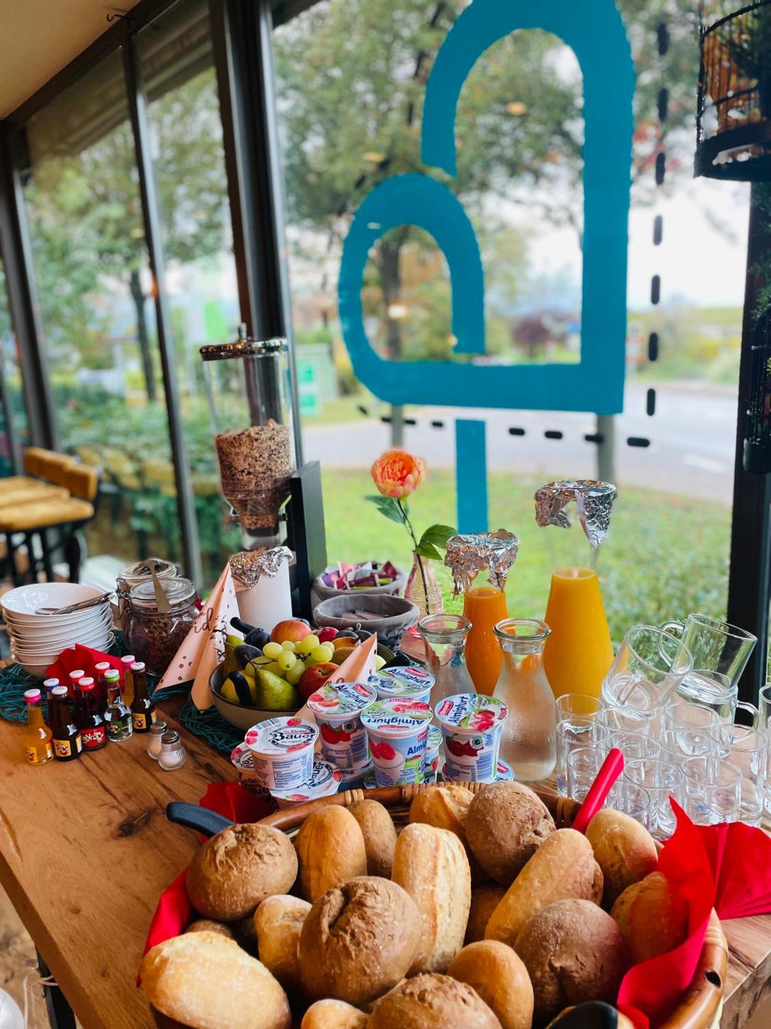 Zum Rayers Cafe-Restaurant & Boutique-Hotel Niederrotweil Dış mekan fotoğraf