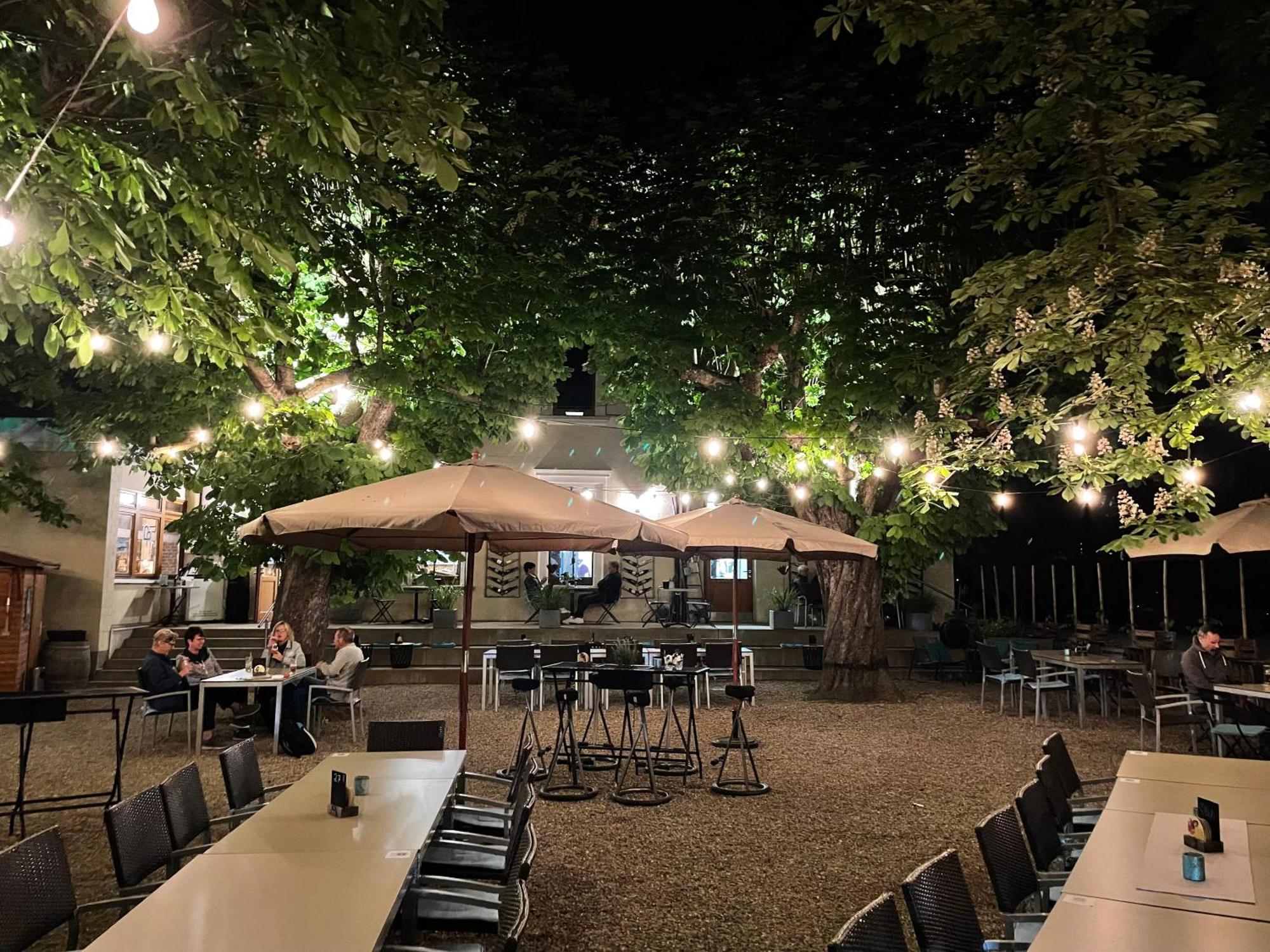 Zum Rayers Cafe-Restaurant & Boutique-Hotel Niederrotweil Dış mekan fotoğraf