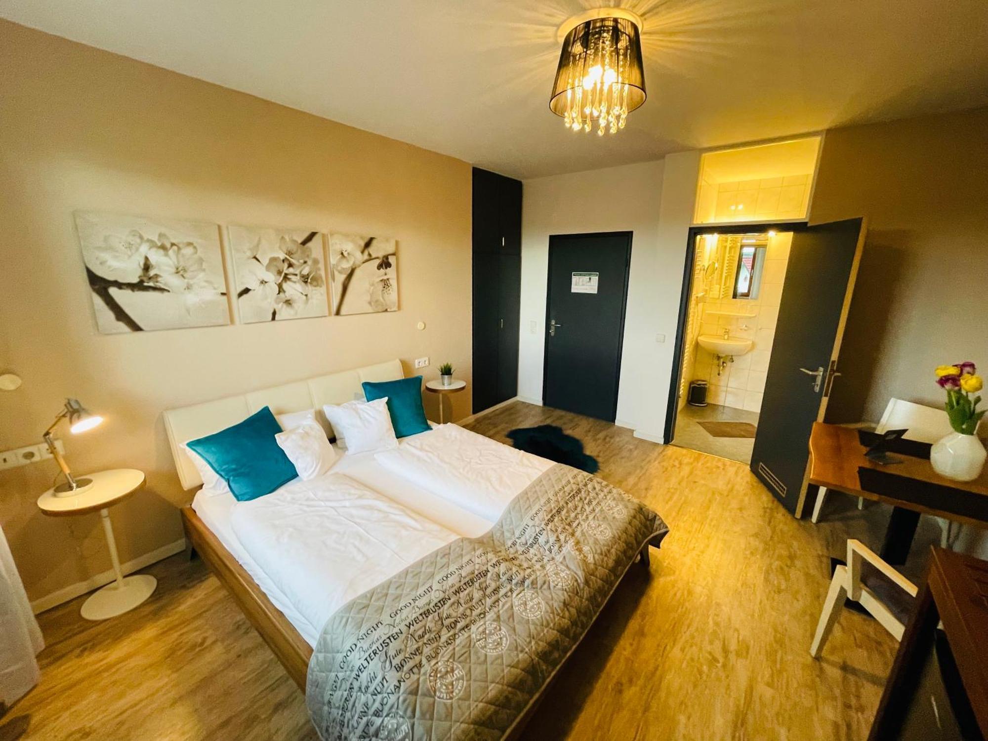 Zum Rayers Cafe-Restaurant & Boutique-Hotel Niederrotweil Oda fotoğraf