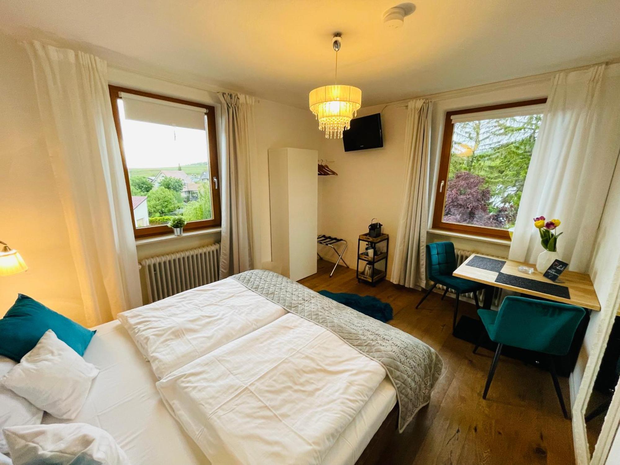 Zum Rayers Cafe-Restaurant & Boutique-Hotel Niederrotweil Oda fotoğraf