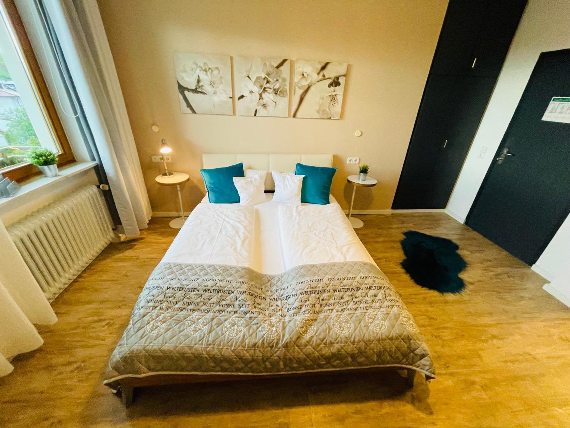 Zum Rayers Cafe-Restaurant & Boutique-Hotel Niederrotweil Oda fotoğraf